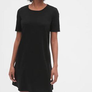 GAP Maternity Side-Zip Nursing Dress in Black